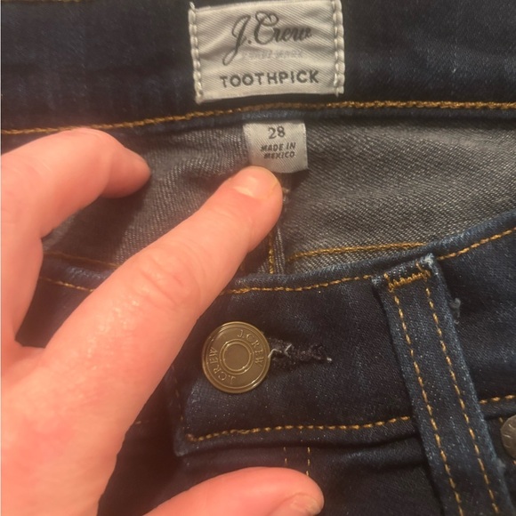 J. Crew Toothpick Skinny Jeans Size 28. Dark Wash, Style # B0755. - Picture 7 of 9
